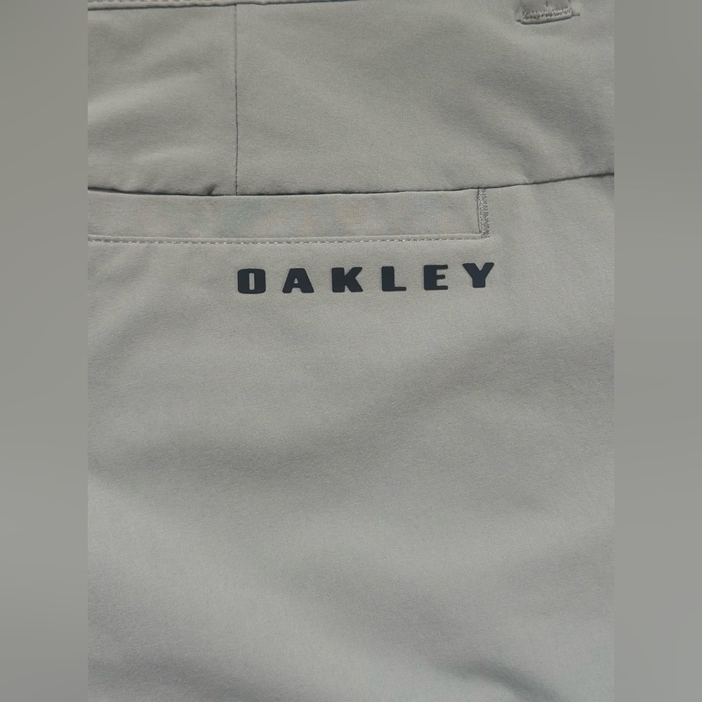 Oakley Men's Stone Gray Take Pro 3.0 Golf Flat Front Shorts Size 32 Regular Fit - Picture 6 of 10